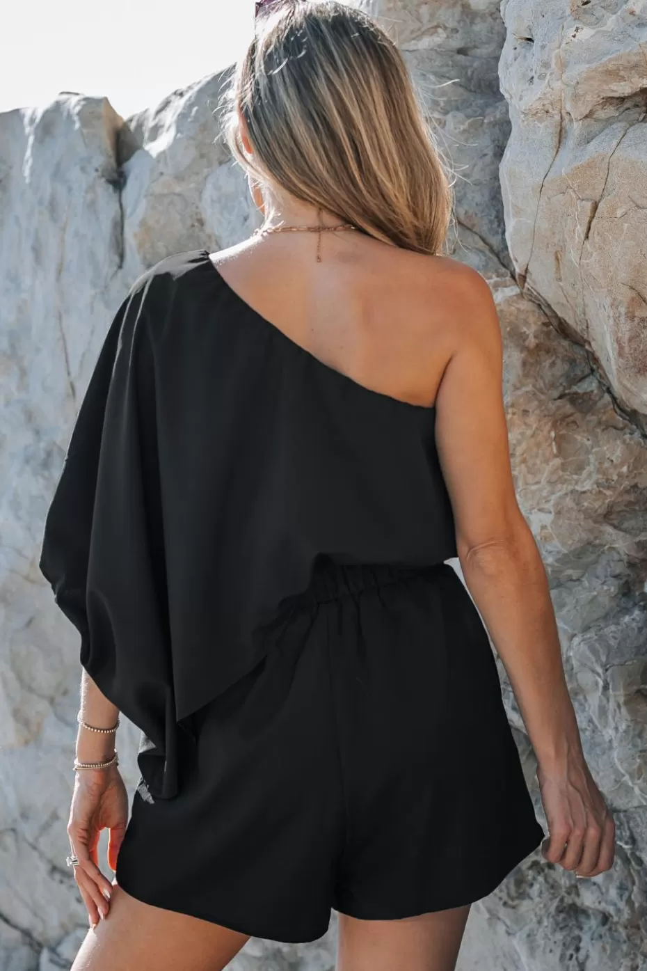 Store Cupshe Asymmetrical One-Shoulder Romper Black