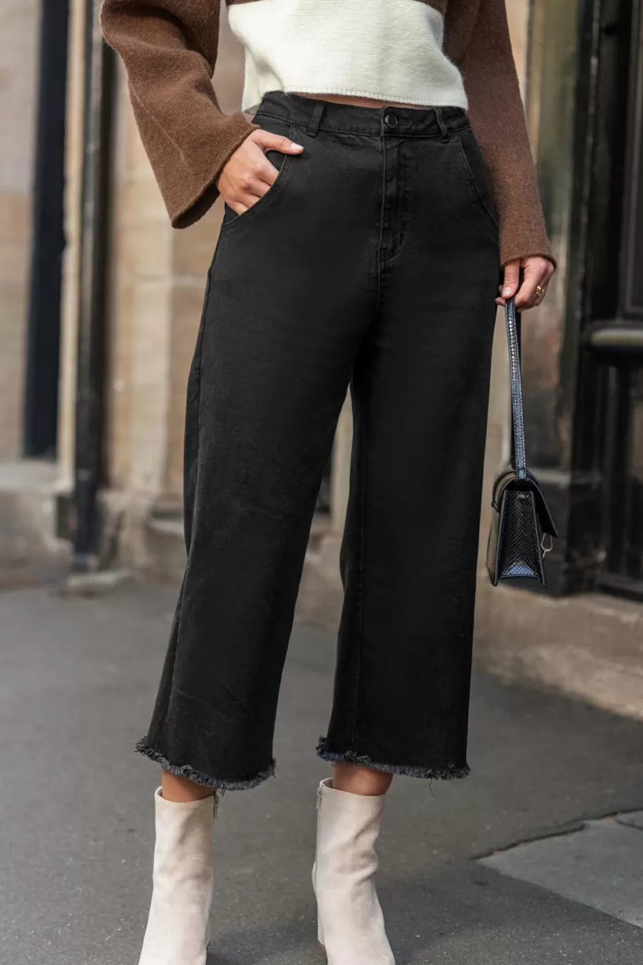 Online Cupshe Denim Straight Leg Frayed Hem Cropped Jeans Black