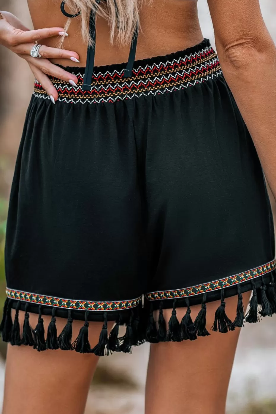 New Cupshe Elastic Waist Tassel Hem Straight Leg Shorts Black