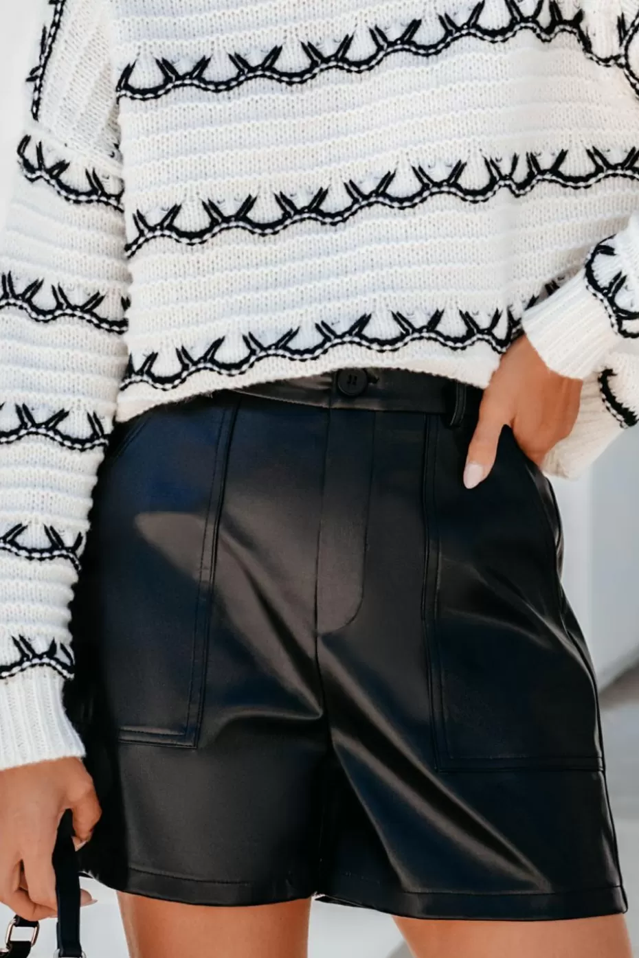 Cheap Cupshe Flare Leg Shorts Black