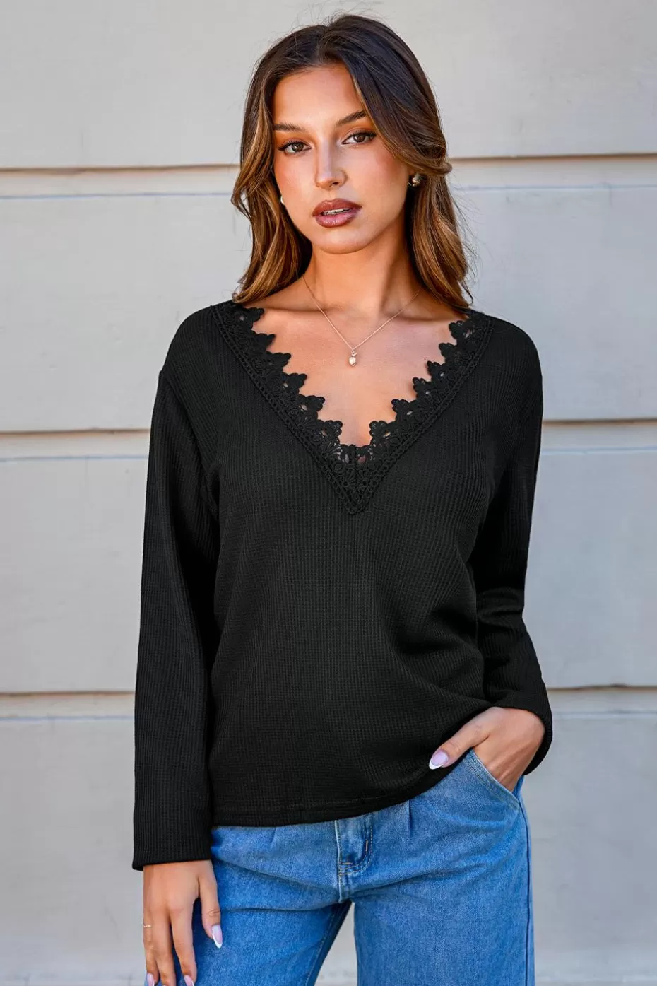 Fashion Cupshe Lace V-Neck Long Sleeve Blouse Black