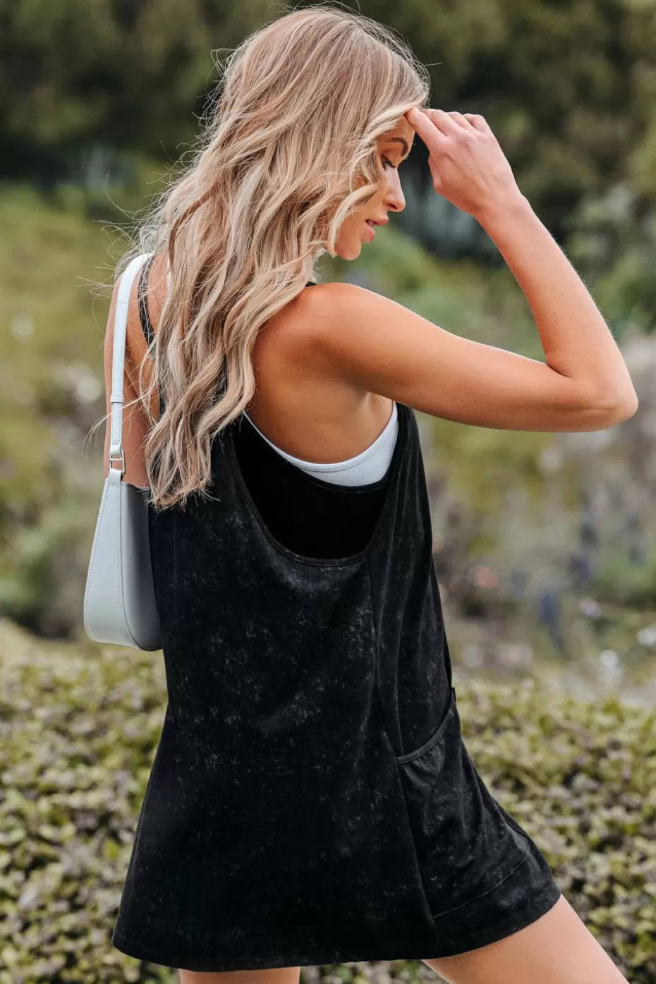 Cheap Cupshe Sleeveless V-Neck Pocket Mini Dress Black