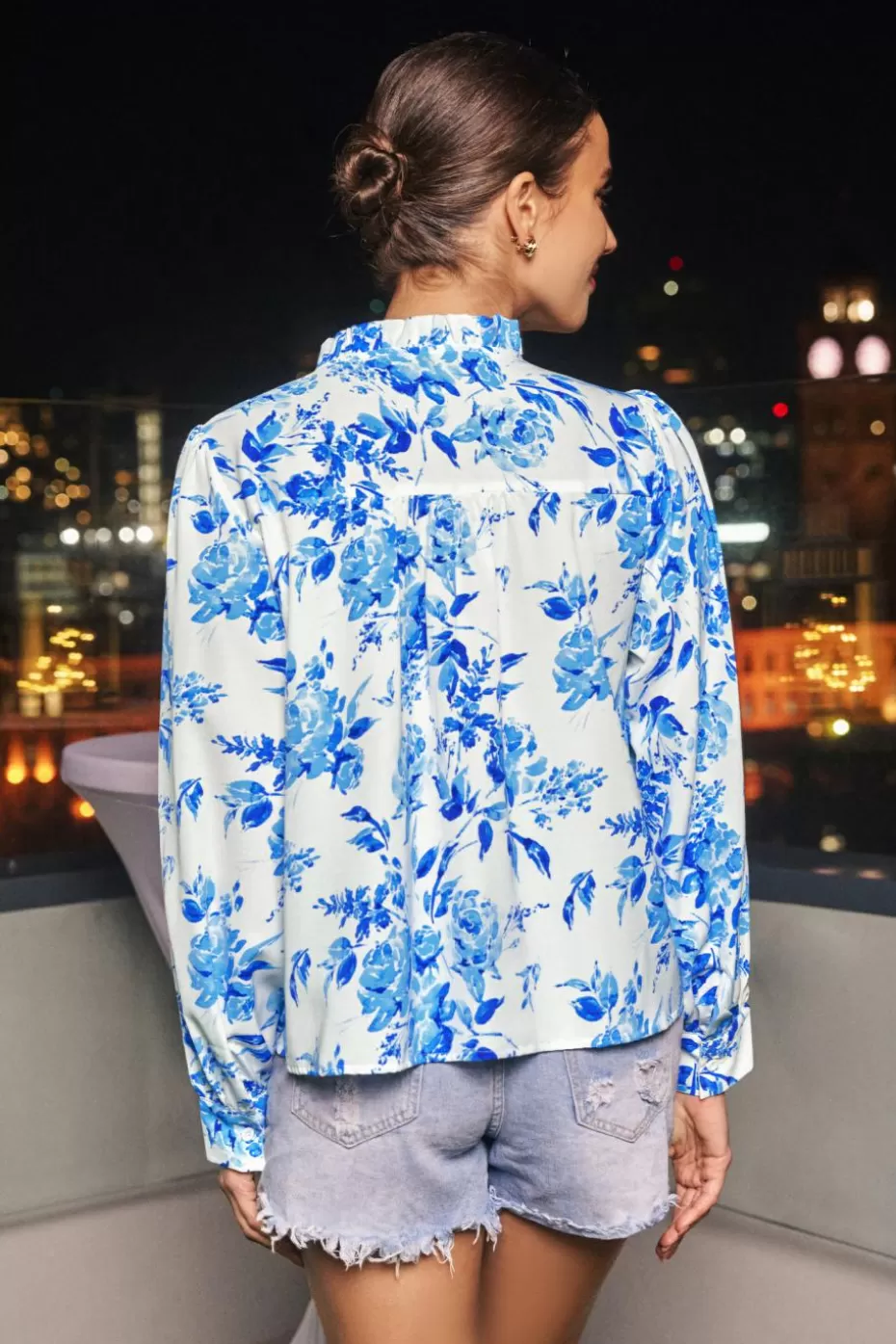 Cheap Cupshe & White Floral Split Neck Puff Sleeve Blouse Blue
