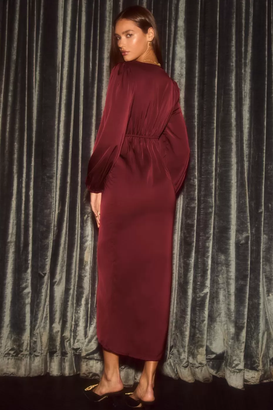 New Cupshe Burgundy Satin Surplice Draped Tulip Hem Midi Dress Red