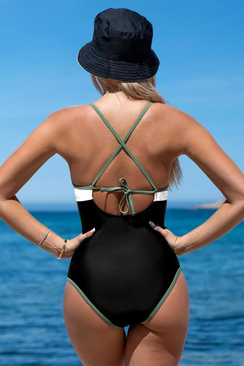 Hot Cupshe Colorblock Cheeky Keyhole One-Piece Black