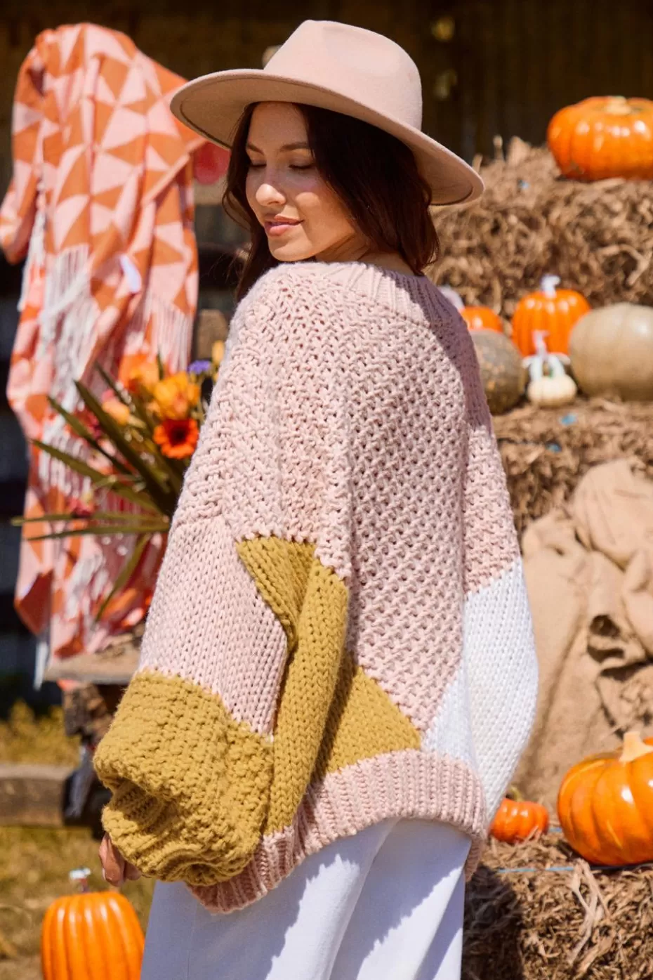 Hot Cupshe Colorblock Round Neck Long Sleeve Slouchy Sweater Neutral