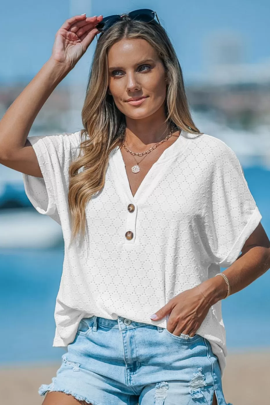 Clearance Cupshe Cutout Textured V-Neck Tee White