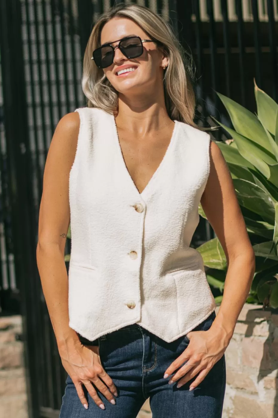 Clearance Cupshe Fuzzy Knit Blazer Vest Off White/Ivory