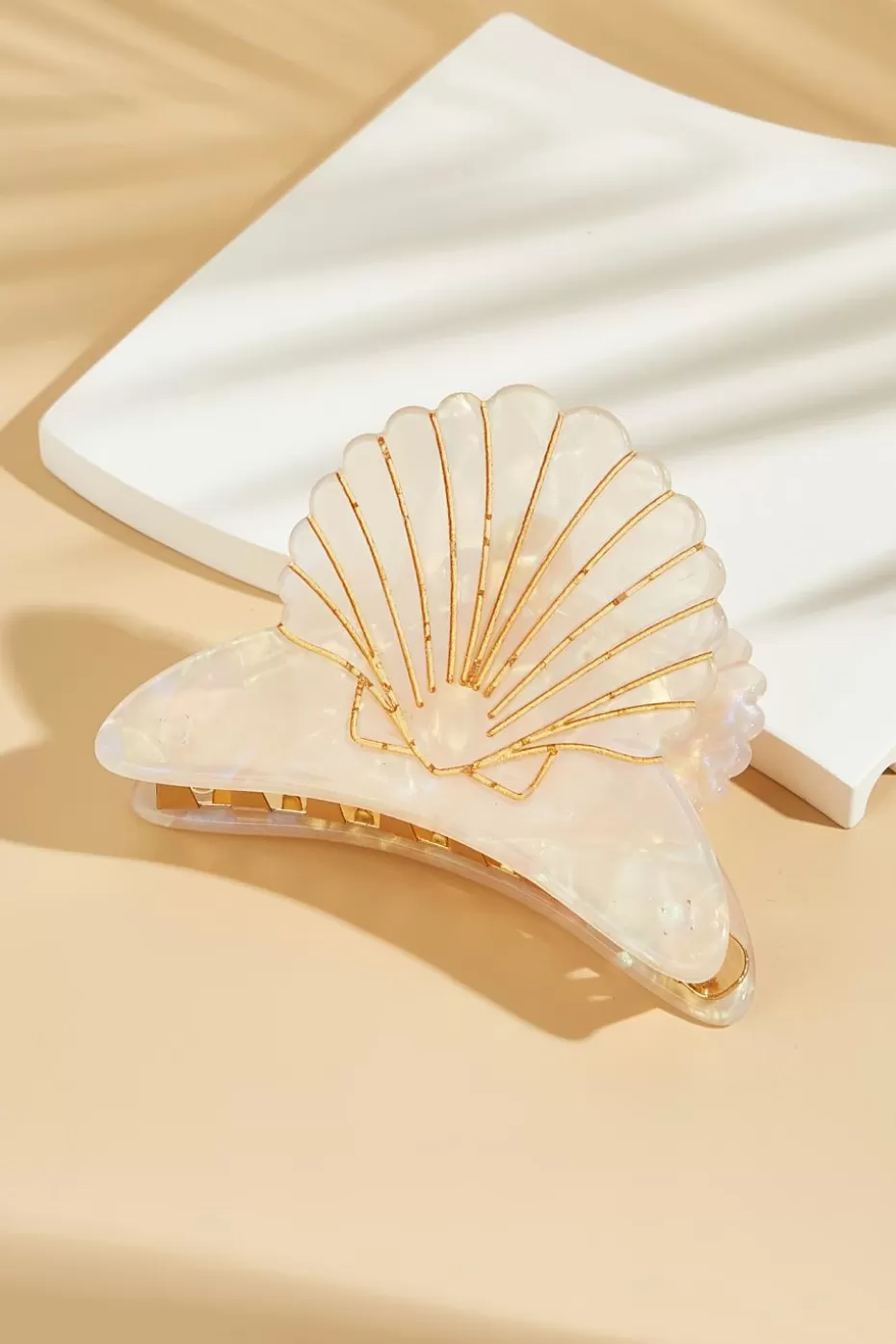 Store Cupshe Gold-Tone & Pearlescent Sea Shell Hair Clip White