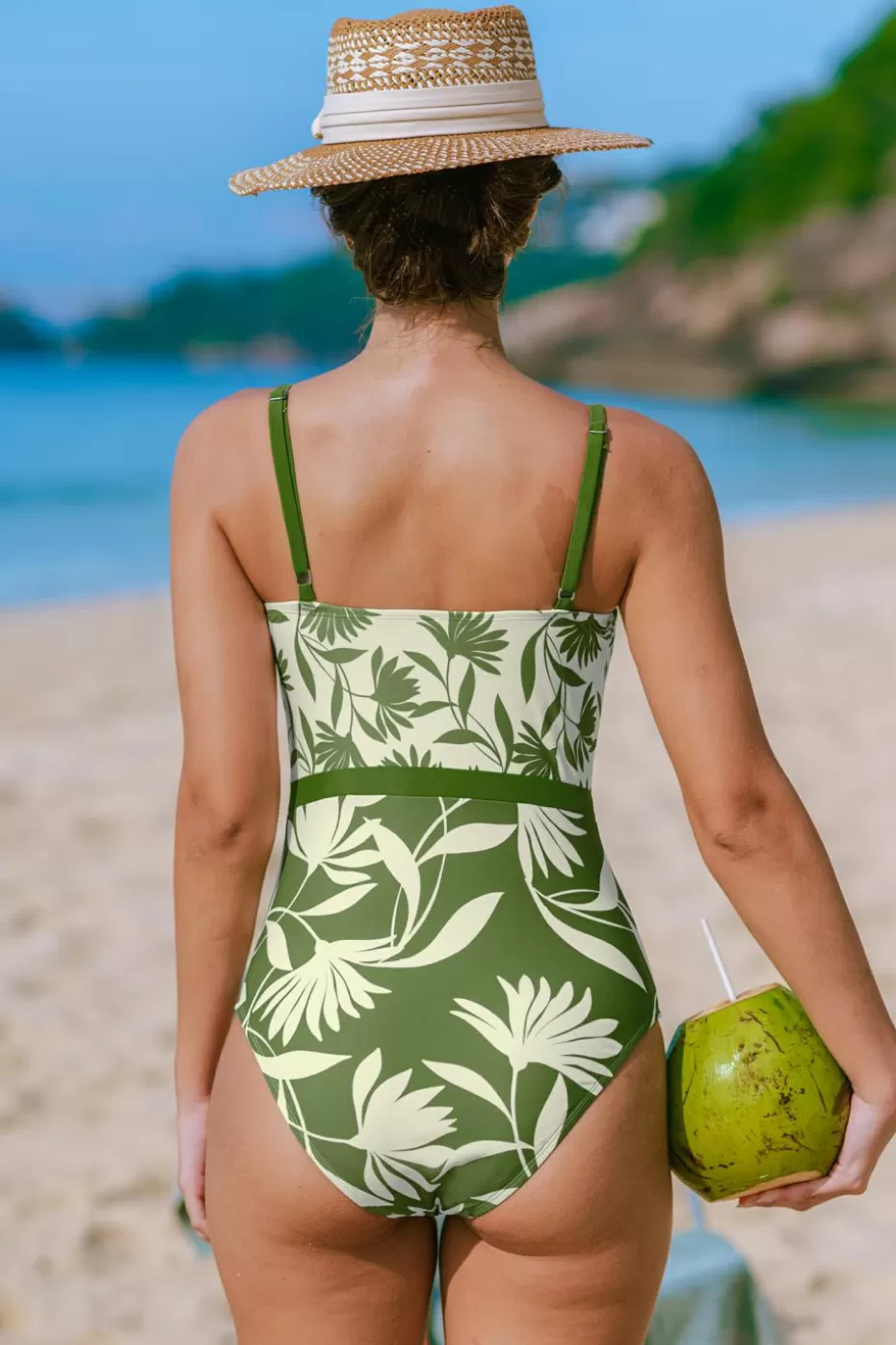 Hot Cupshe Green & White Floral Square Neck One-Piece Light Green