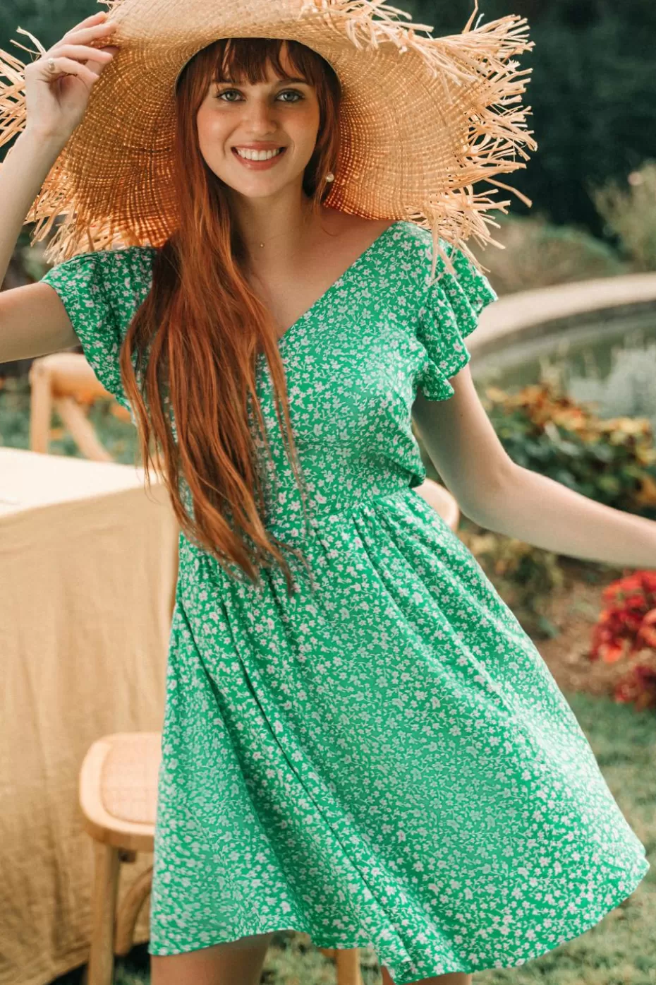 Cheap Cupshe Green Ditsy V-Neck Flutter Sleeve Mini Dress Light green-Light green