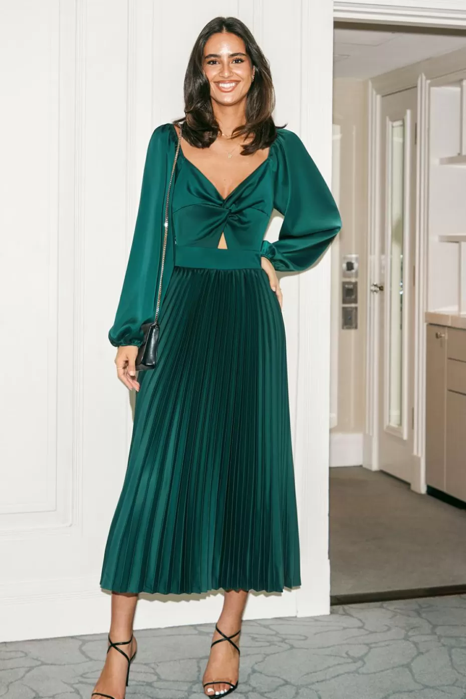 Cheap Cupshe Satin Sweetheart Puff Sleeve Midi Dress Green