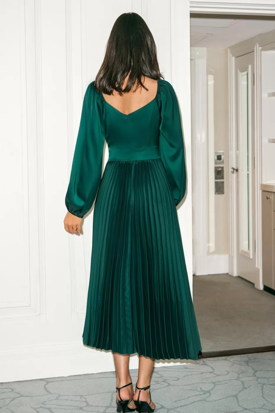 Cheap Cupshe Satin Sweetheart Puff Sleeve Midi Dress Green