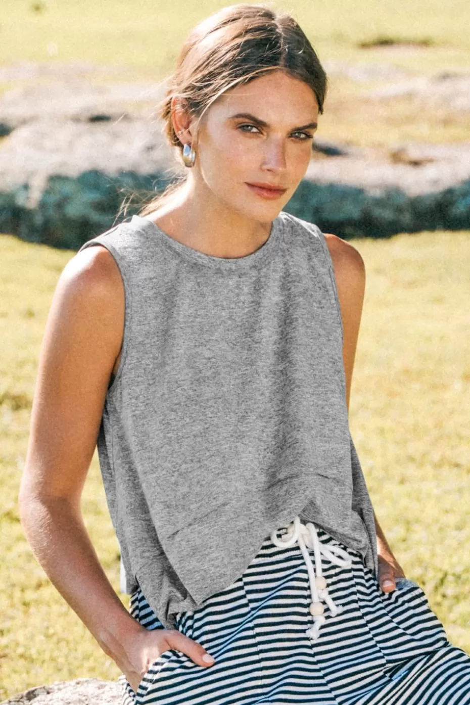 Store Cupshe Asymmetrical Round Neck Jersey Tank Grey