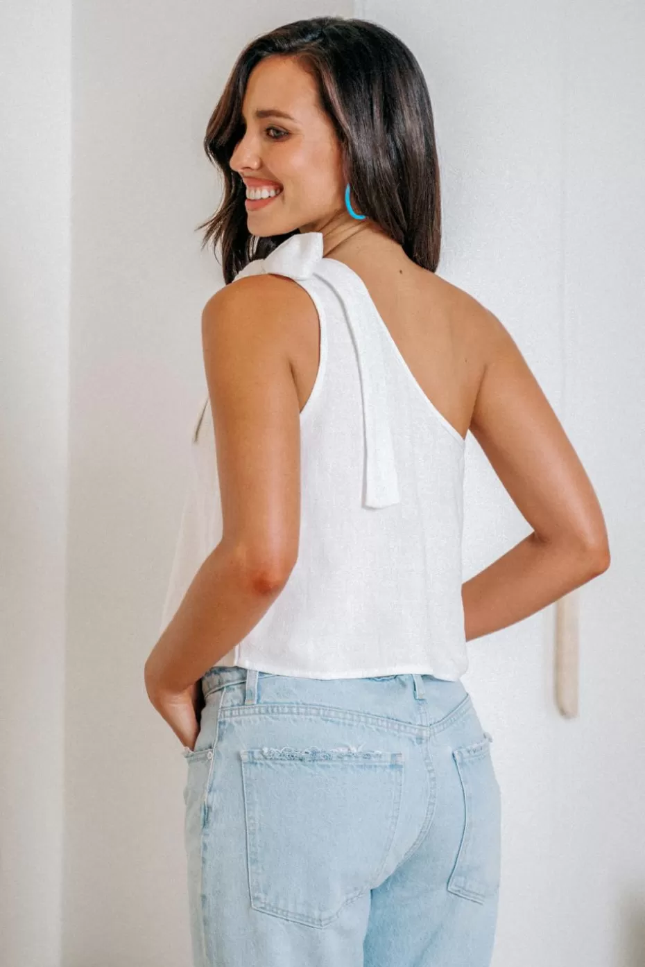 Best Sale Cupshe Ivory One-Shoulder Cropped Tank White