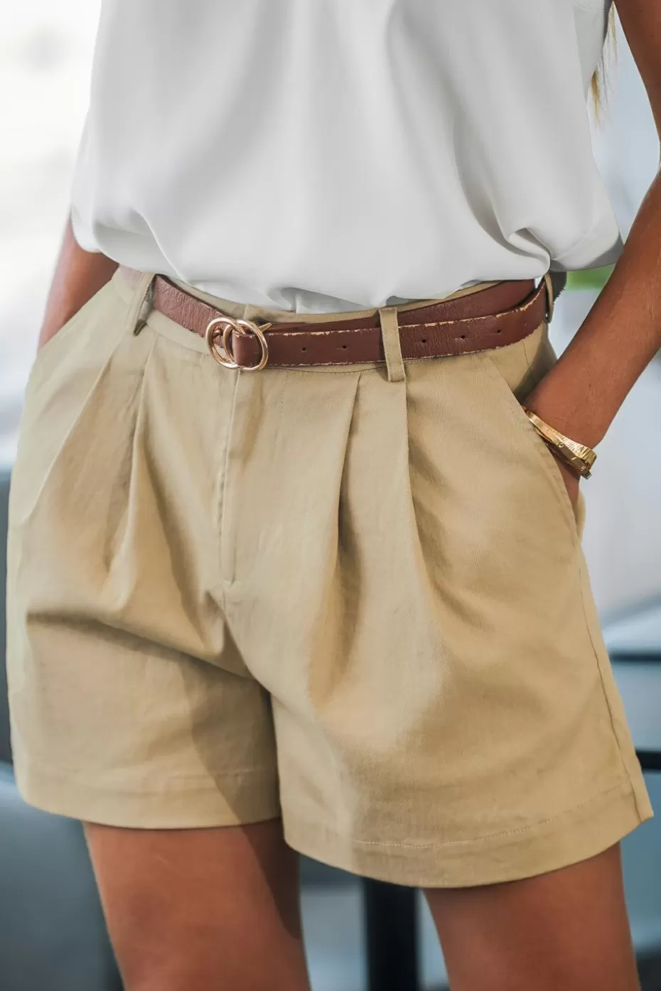 Flash Sale Cupshe Side Slant Pocket Straight Leg Shorts Khaki
