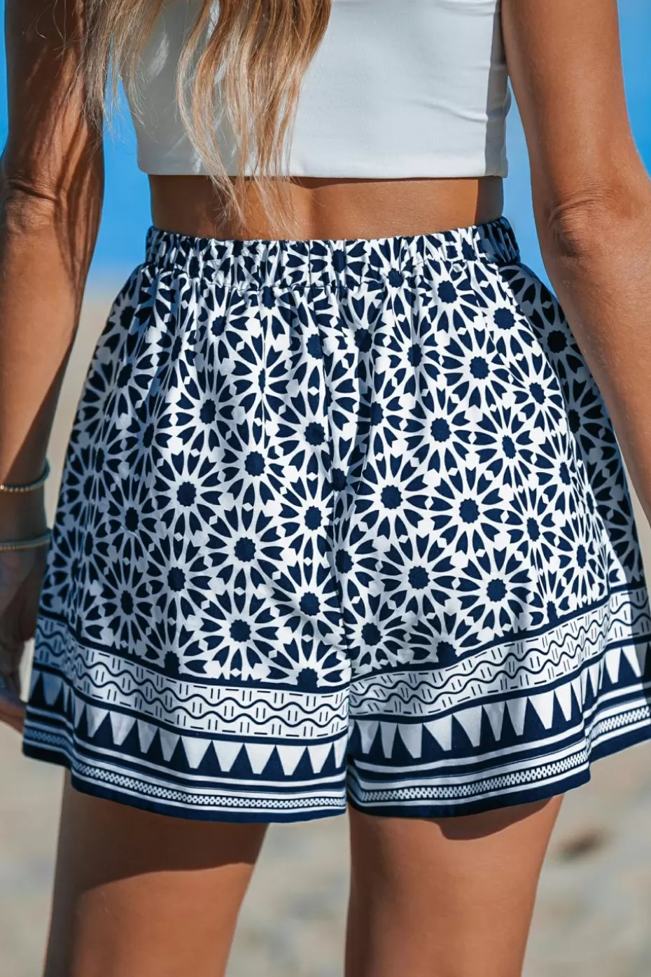 Fashion Cupshe -and-White Geo Flared Leg Shorts Navy