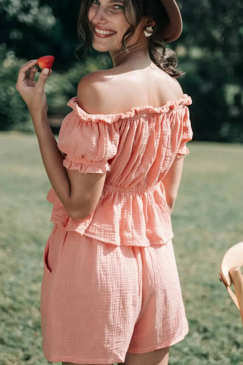 Clearance Cupshe Pink Ruffled Peplum Top & Straight Leg Shorts Set Pink-Pink