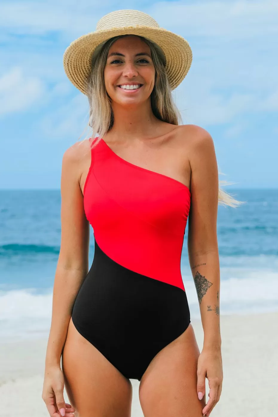 Clearance Cupshe Red & Black One-Shoulder Tummy Control One-Piece Red/Black