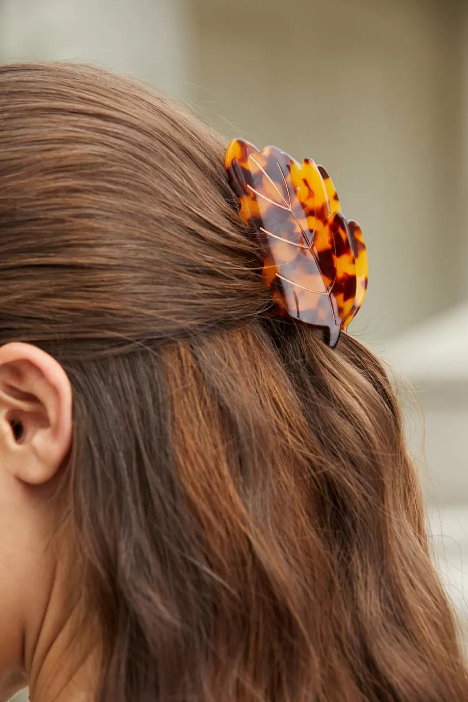 Cheap Cupshe Tortoise Shell Feather Claw Clip Neutral