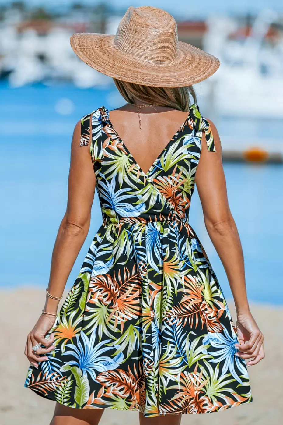 Flash Sale Cupshe Tropical Leaf Surplice Mini Dress Green