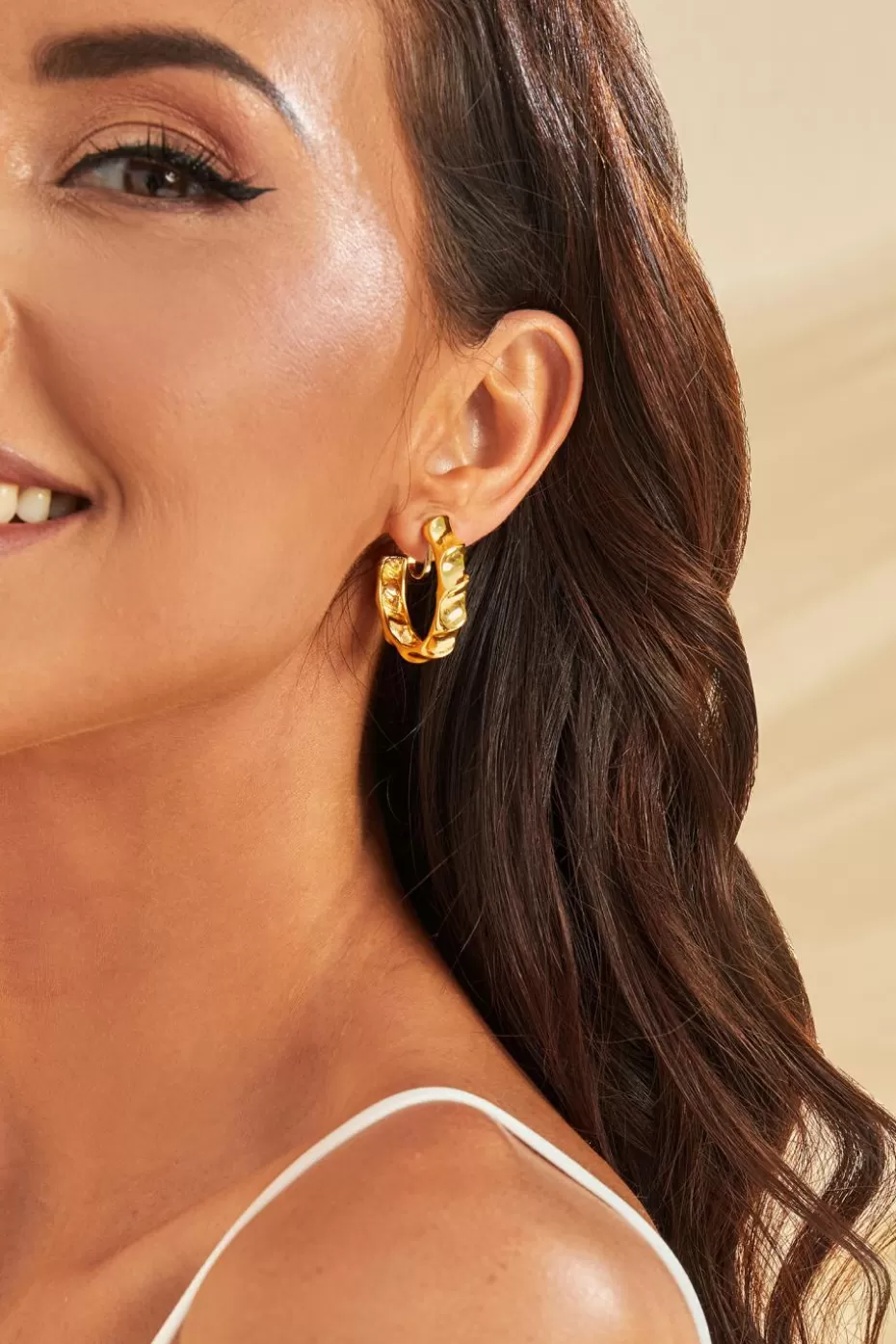Cheap Cupshe Wavy Gold-Tone Hoops Goldenrod