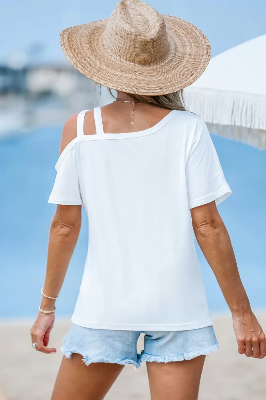Sale Cupshe One-Shoulder Top White