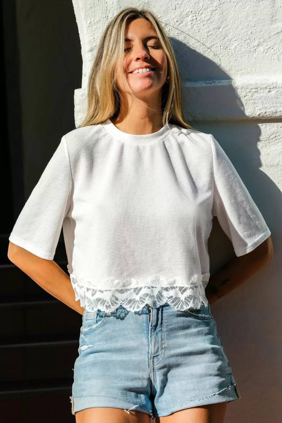 Cheap Cupshe Round Neck Scalloped Lace Tee White