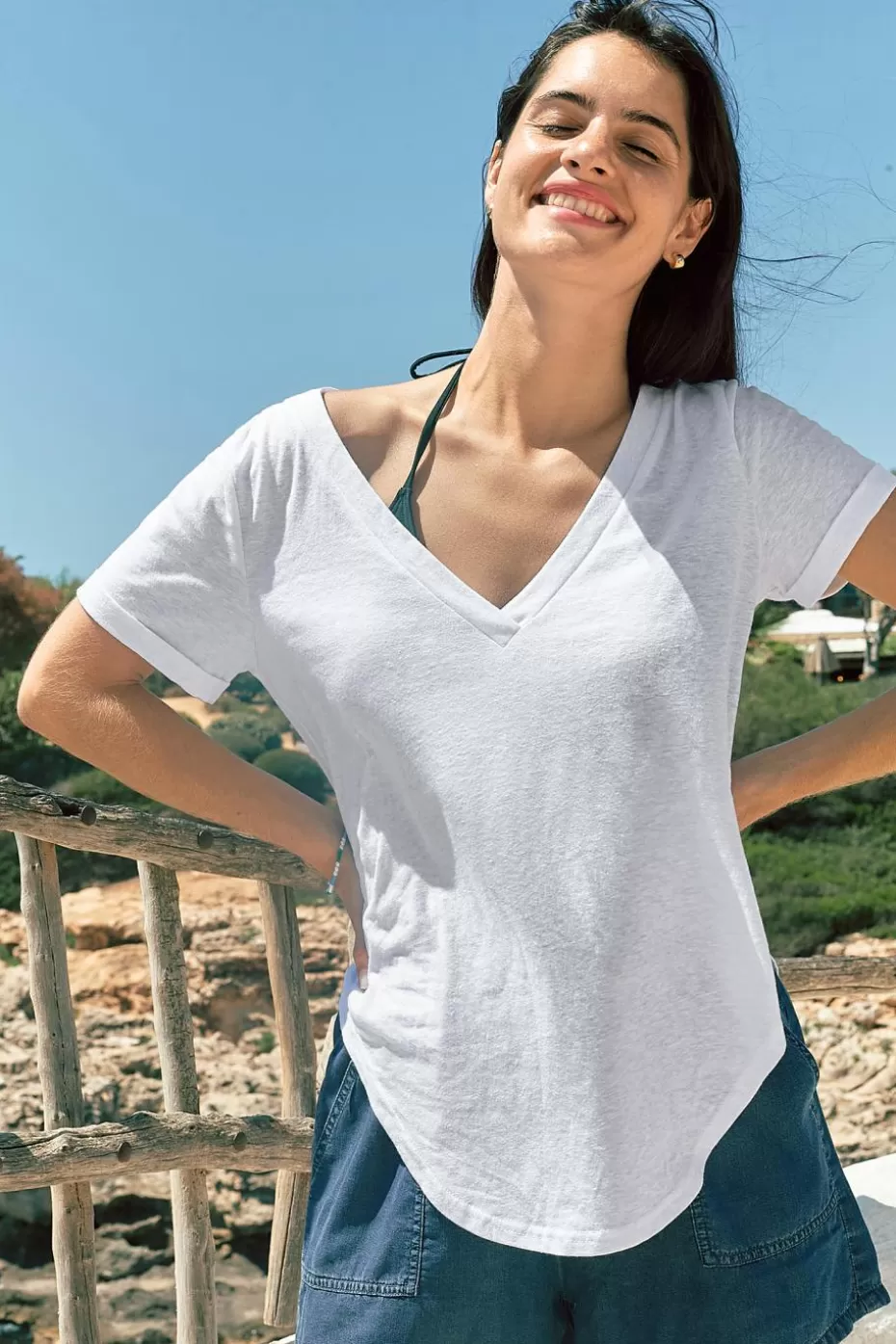 Online Cupshe V-Neck Tee White